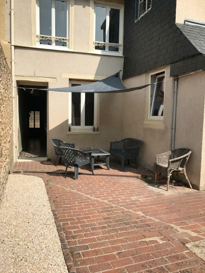 Appartement Au Coeur De Vendôme Kültér fotó